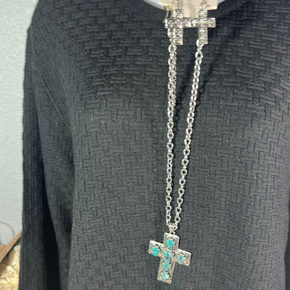 NWT reach collection wester cross necklace set